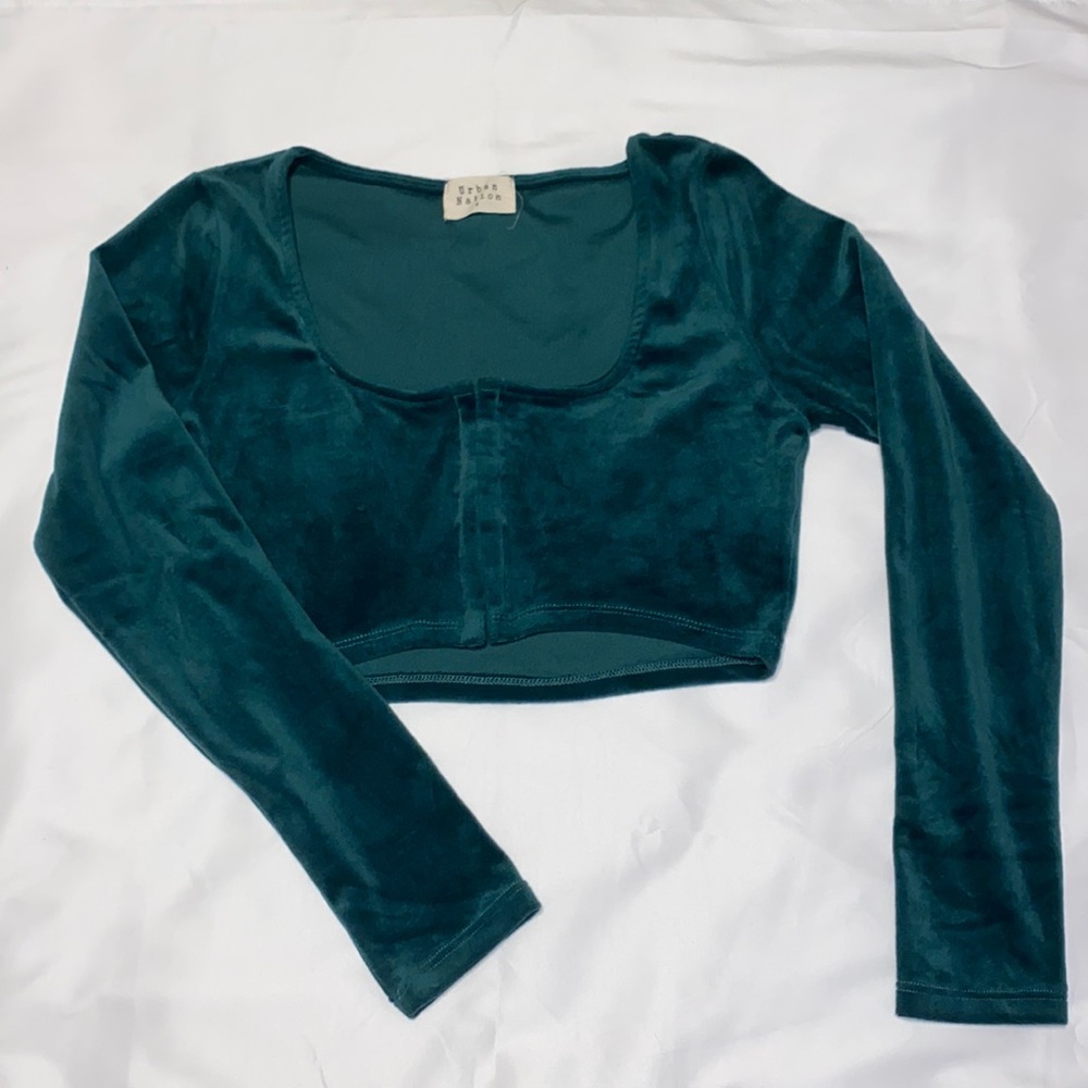 Urban Nation, size small. Forest green, long sleeve, crop top. Velvet/velour.